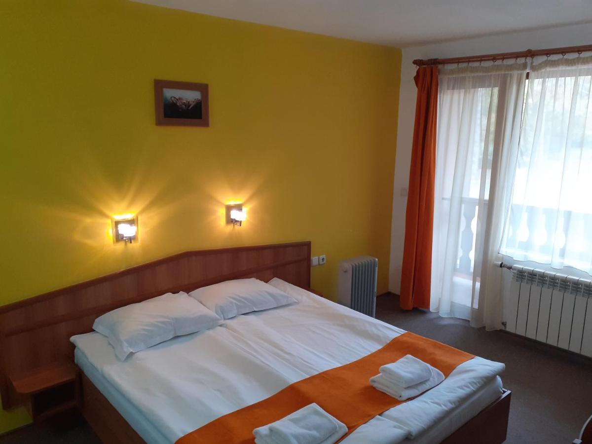 Hotel Les Razgrad ภายนอก รูปภาพ