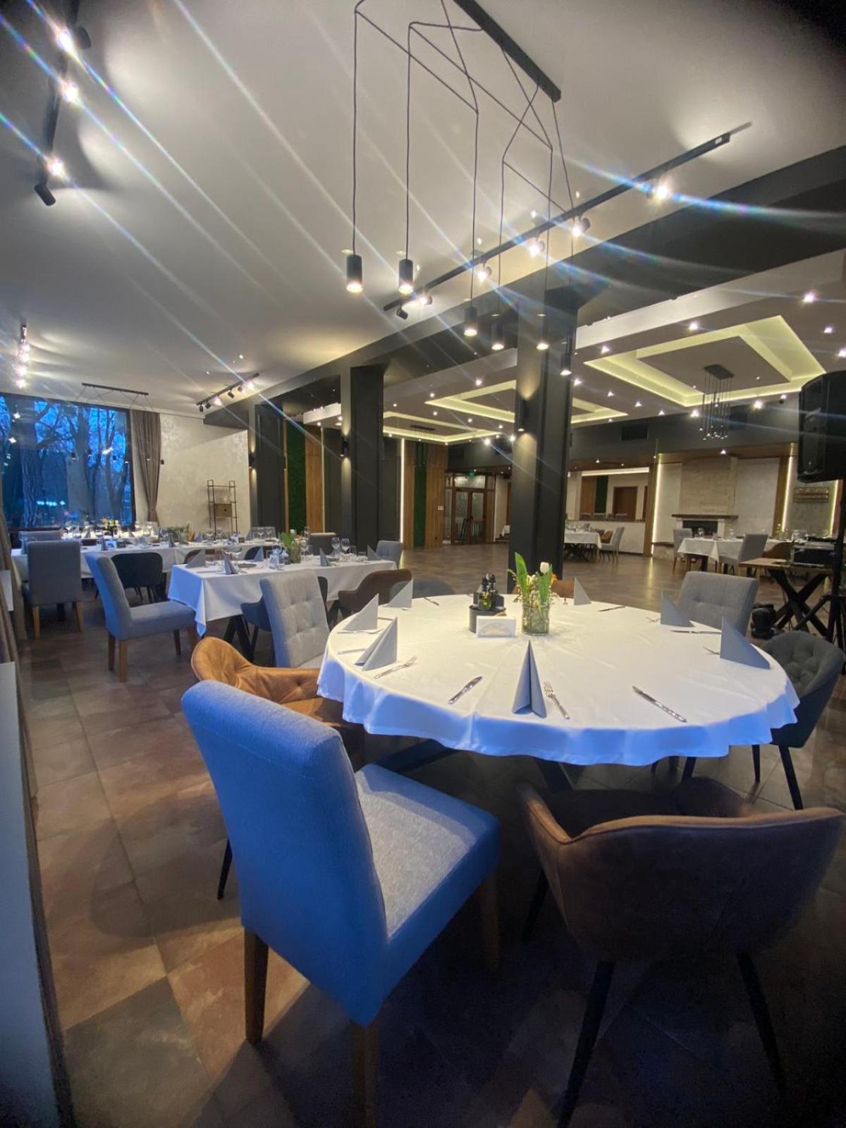Hotel Les Razgrad ภายนอก รูปภาพ